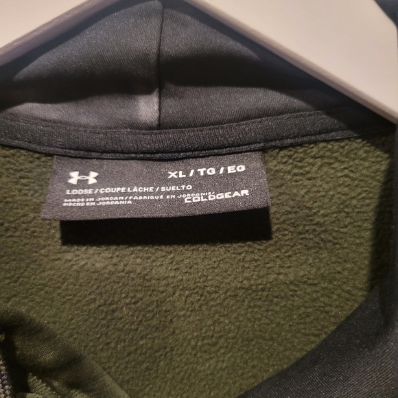 Dark green Under Armour Hoodie size Large. Worn once! - Picture 2 of 2